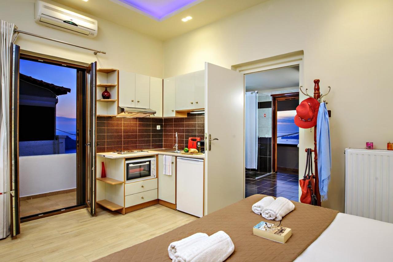 Annaview Apartments & Suites Плакиас Экстерьер фото